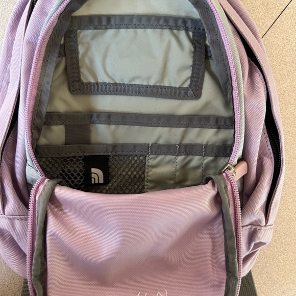 North Face-childs/small backpack lavender in color - Picture 3 of 4
